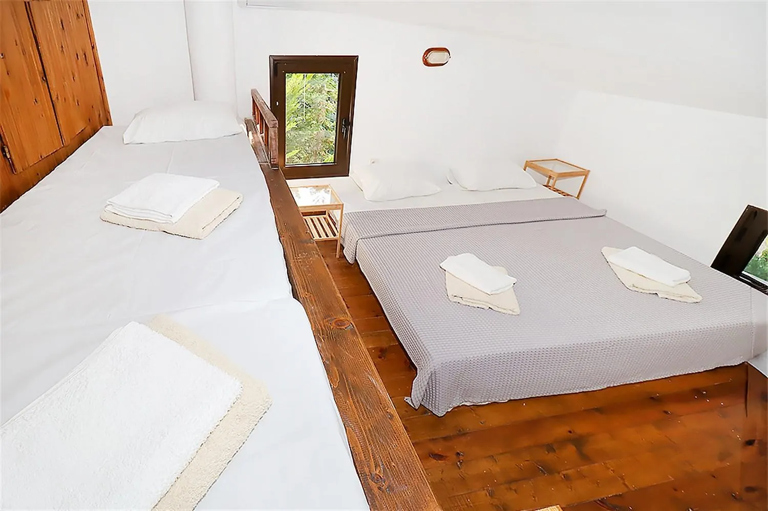 Дом отдыха Iraklis Traditional House Sani 8 Guests